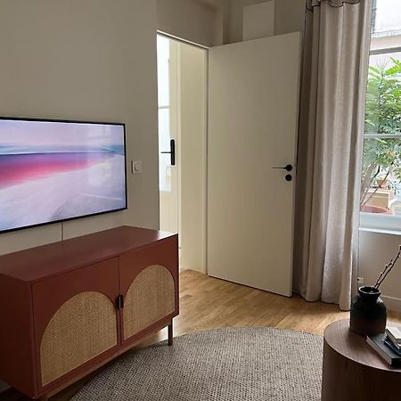 Marais - Unique Duplex Decorated With Taste Apartment Paris Bagian luar foto