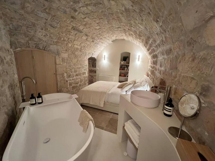 Marais - Unique Duplex Decorated With Taste Apartment Paris Bagian luar foto