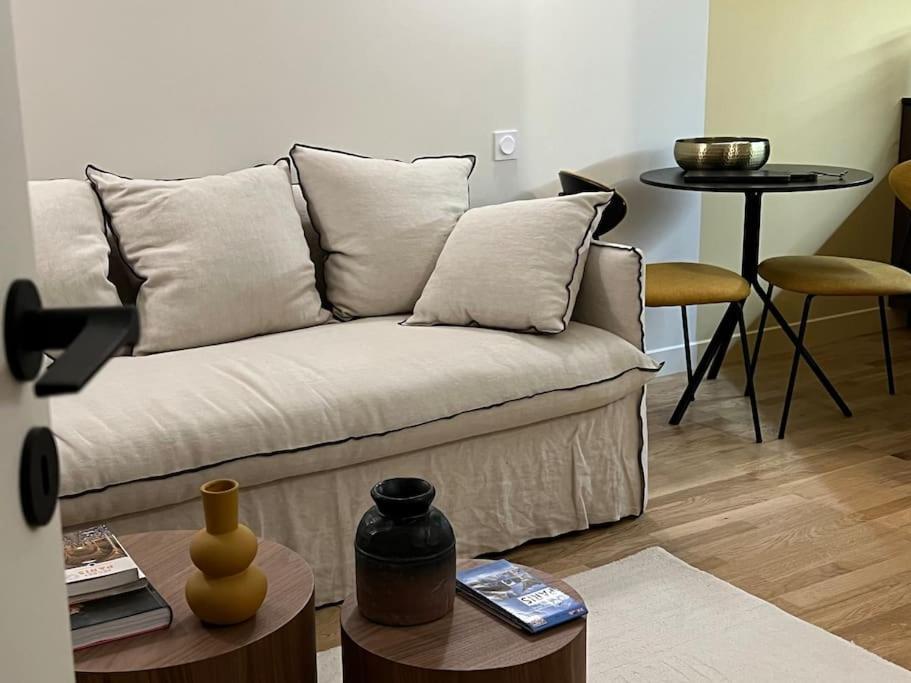 Marais - Unique Duplex Decorated With Taste Apartment Paris Bagian luar foto